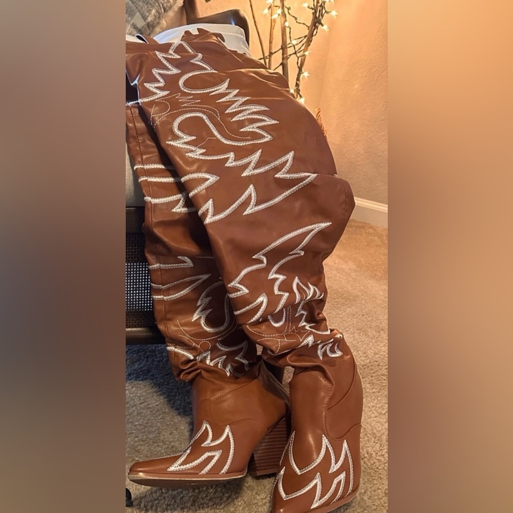 CAPE ROBBIN Tan Embroidered Over the Knee